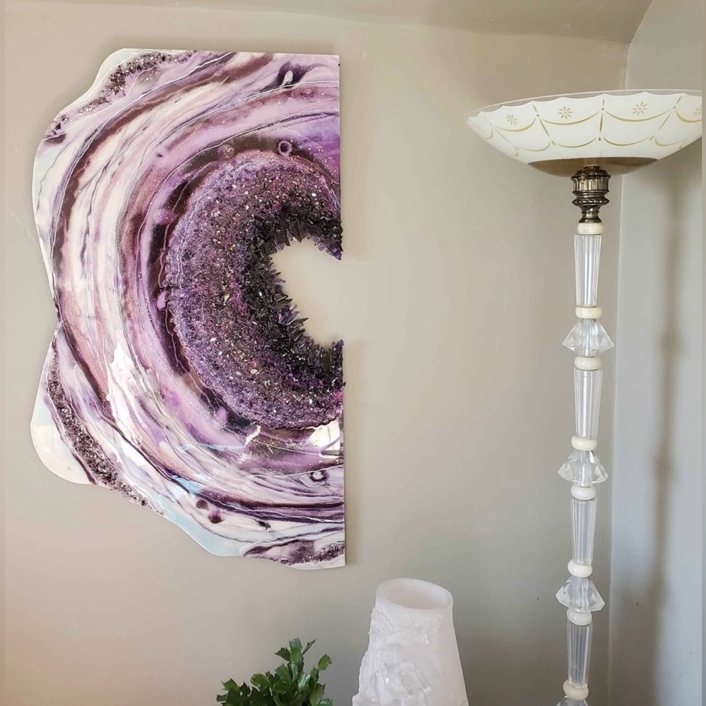 Amethyst Geode | Stunning Resin Amethyst |
3/12 foot long